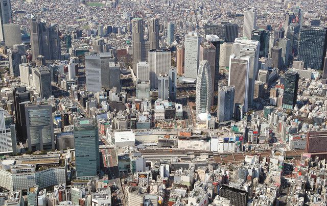 新宿駅側から見た西新宿と周辺地域＝東京都で、本社ヘリ「おおづる」から