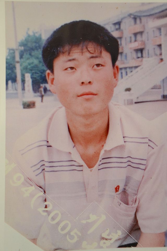 2005年、20歳のころのキムさん。唯一残っている北朝鮮時代の写真だ＝キムさん提供