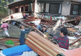 能登の被災地、GWに最多ボランティア　家屋片付け、廃材再利用も　「愛着ある家。活用してもらえたら」