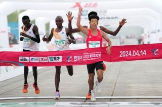 中国の優勝選手、記録取り消し　八百長疑惑の北京マラソン