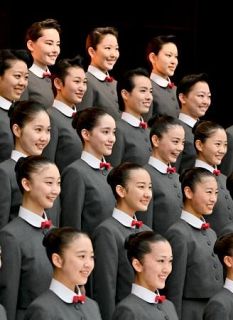宝塚音楽学校、４０人が入学式　歌劇の舞台へ、２年間稽古