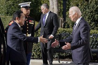 防衛費大幅増など手土産喜ぶアメリカ、戦争に巻き込まれる懸念が現実味の日本　ワシントンで首脳会談