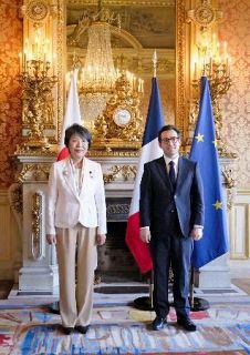 日仏外相、安保協力深化で一致　パリで会談、対ロ制裁など確認