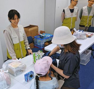 物価高騰…苦境に追い打ち　ひとり親家庭に「食」を　東京のNPO個人、企業から寄付募り配布