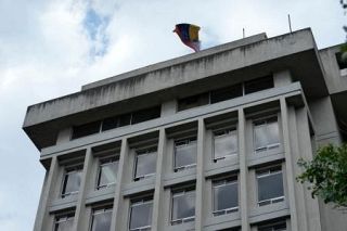ベネズエラが大使館閉鎖　エクアドル、突入問題で