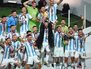 メッシMVP、アルゼンチンが36年ぶり3度目の優勝　史上3度目の決勝PK戦制す　サッカーＷ杯