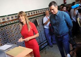 スペイン首相が辞任検討　妻が汚職疑惑、２９日決断