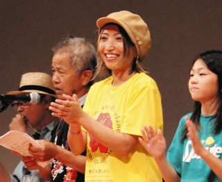 シニアの反戦運動は「怖い」？　「争うよりも愛しなさい」で若い世代を巻き込む　沖縄の「県民の会」