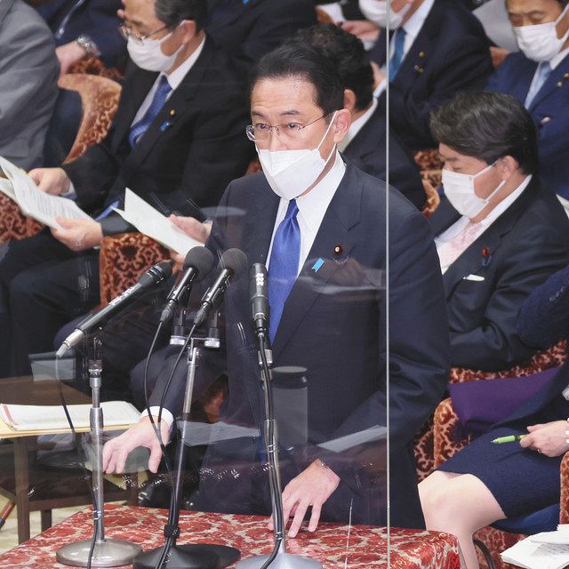 ２６日、衆院予算委で答弁する岸田文雄首相