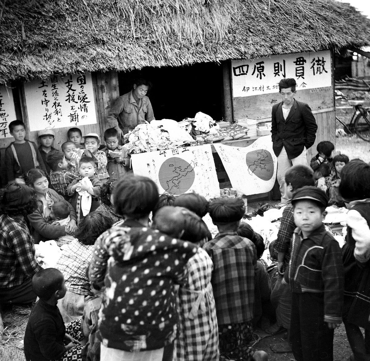 2025年 戦後80年＞写真で伝える「否戦の心」 戦後の沖縄、平和願い撮影