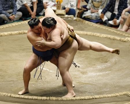 秋場所、トップ豊昇龍は全勝守る 大の里、琴桜は5勝目：東京