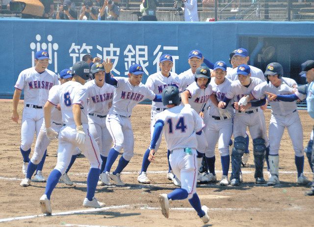 明秀日立が初優勝 劇的サヨナラツーラン 県北勢37年ぶり「夏の甲子園 