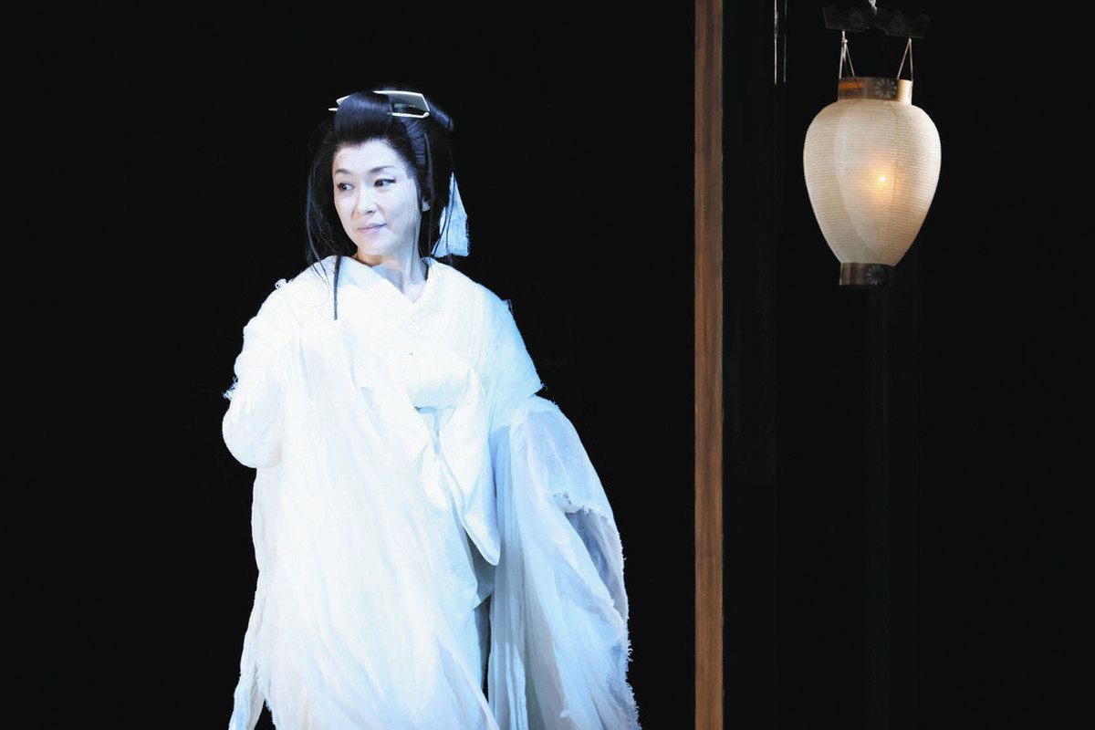 「花舞台」若村麻由美 こまつ座「頭痛肩こり樋口一葉」 若村麻由美 4度目の幽霊・花蛍役