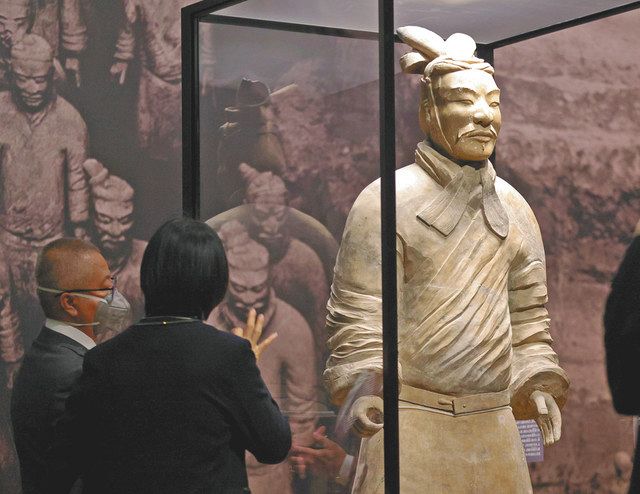 中国　古代　美術品　武官文官　俑　発掘品　頭部 中国 古代 美術品 武官文官 俑 発掘品 頭部 中国 古代 美術品 武官