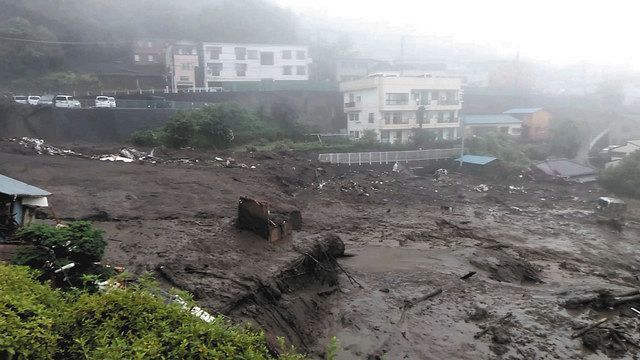 熱海市で土石流発生 約人が安否不明 県は自衛隊派遣を要請 家から出られない 通報10件以上 東京新聞 Tokyo Web