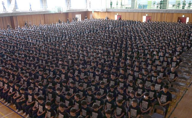 禅院 座禅でギネス世界記録 「心を一つに」世田谷学園で：東京新聞デジタル