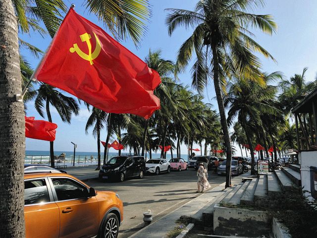 赤いワイキキ」中国最南端の海南島 若者を引きつける理由を探った