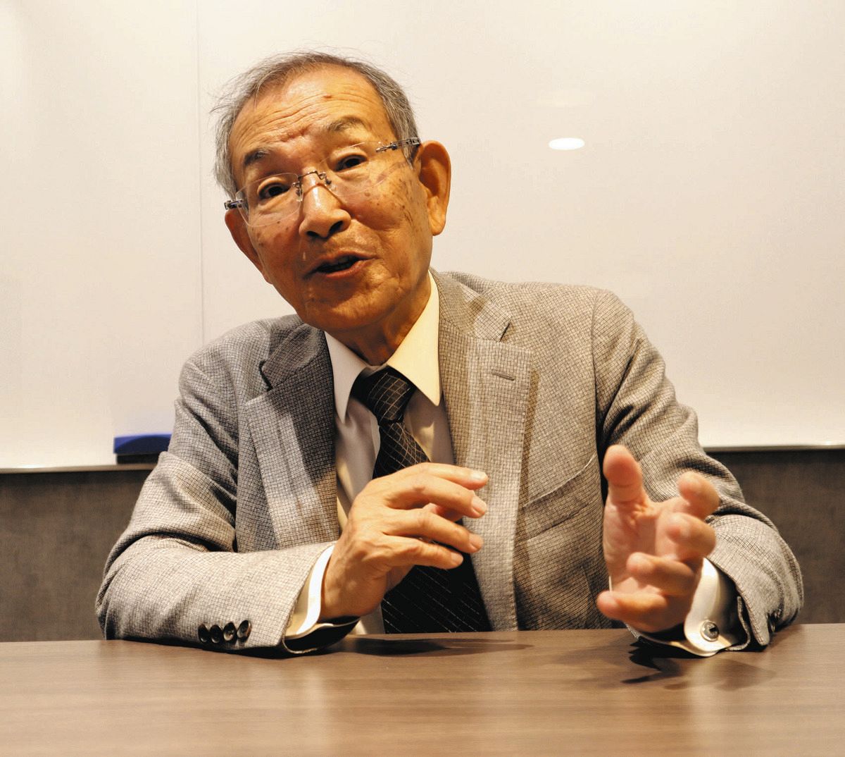 立憲民主は「安倍政権のロジック」に染まったのか 安保法「違憲では