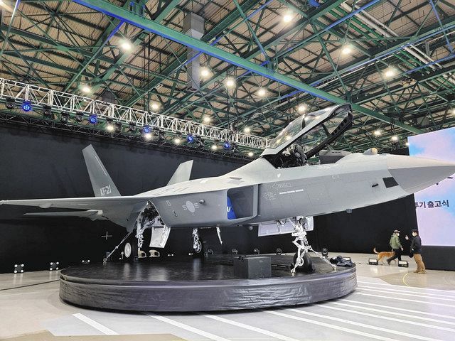 韓国初の国産戦闘機 Kf21 試作機を初公開 共同開発国インドネシアの滞納で計画遅れの懸念も 東京新聞 Tokyo Web