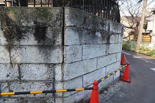 原因究明のボーリング調査で２次被害 民家の壁に亀裂 倒壊の恐れ 住民 ひどい振動 調布の陥没 東京新聞 Tokyo Web