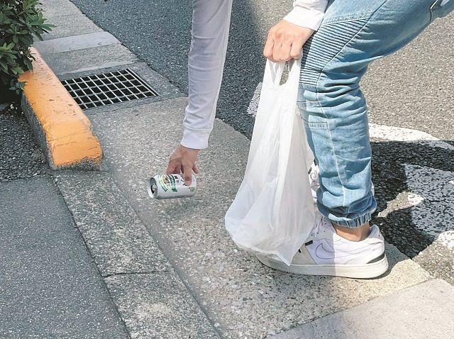 藤川君、待っててくれますか 街のごみ拾い そのわけは…:東京新聞デジタル