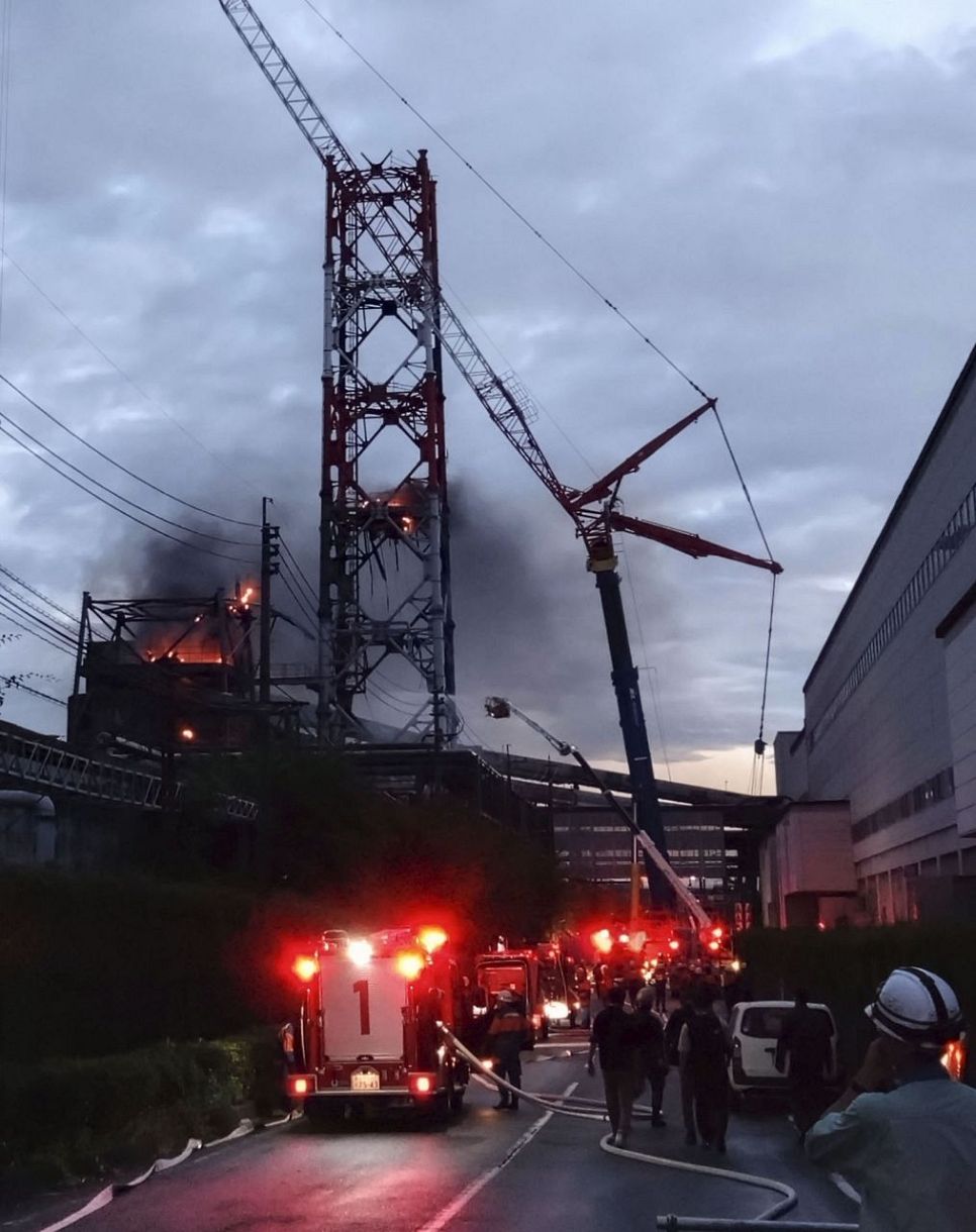 日本製紙八代工場で出火 煙突解体作業中、熊本：東京新聞デジタル