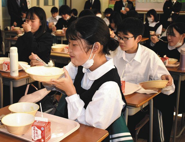 温かい！おいしい！　秦野の全市立中「完全給食」始まる　センター調理／配達30分以内：東京新聞 TOKYO Web