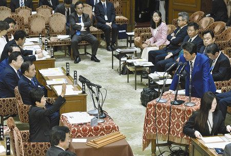 桜懇親会 ホテル側 宛名ない領収書 発行せず 野党 首相側と相違 東京新聞 Tokyo Web