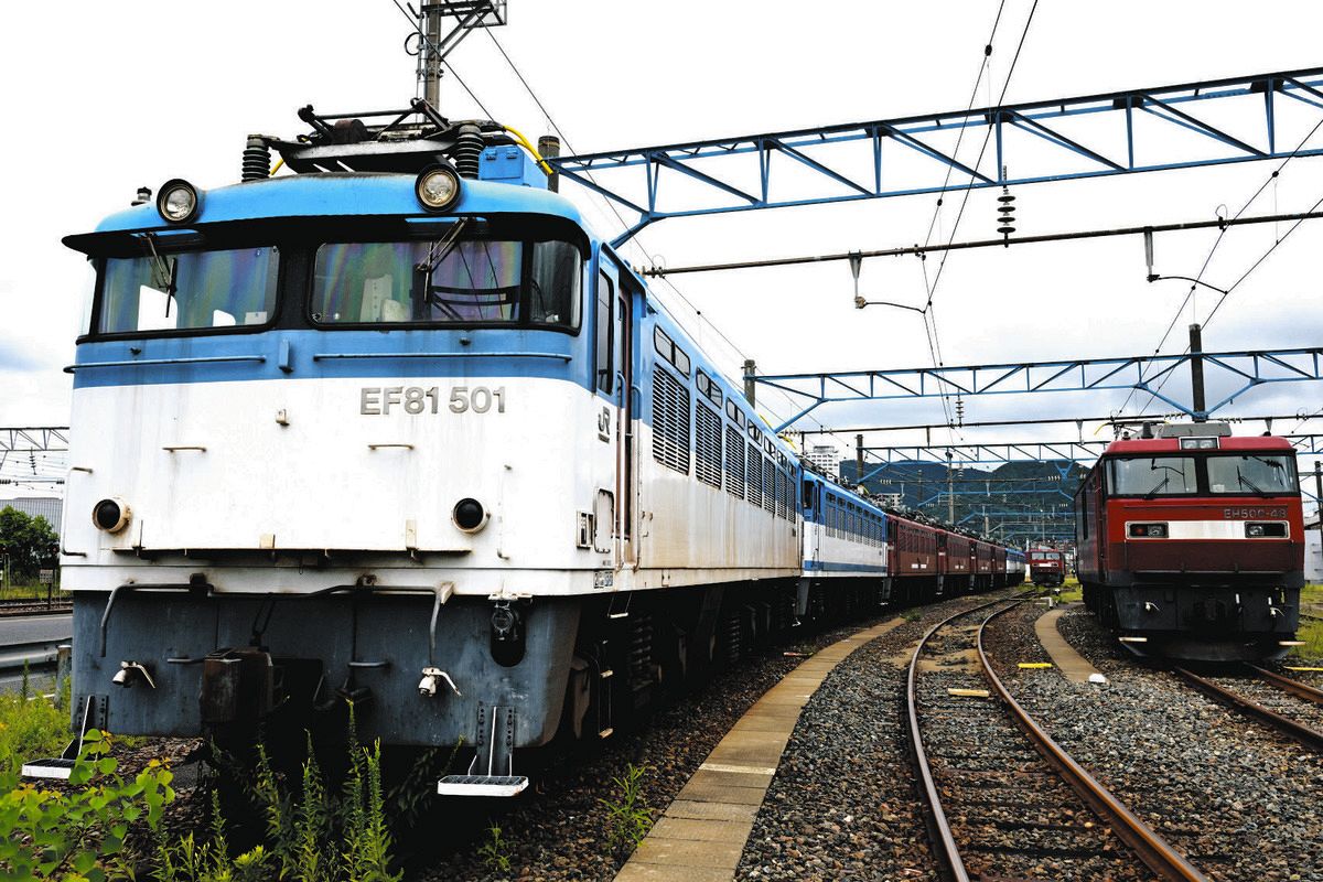 東京新聞 鉄道クラブ＞ベテラン運転士も愛した「銀ガマ」 引退の今