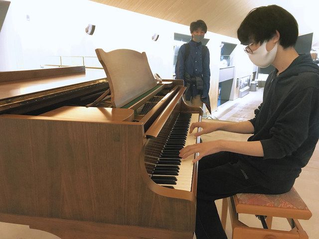 音楽を好きになる街に 立川ステージガーデン 無料コンサート ストリートピアノ設置 東京新聞 Tokyo Web