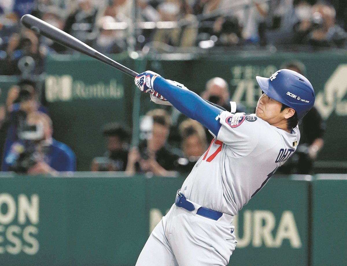 大谷翔平の快音に満員の東京ドームは震えた メジャー開幕戦で2安打