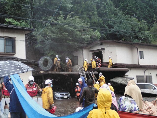 長野県岡谷市で土石流 5人が一時生き埋め 男児ら3人が心肺停止 東京新聞 Tokyo Web