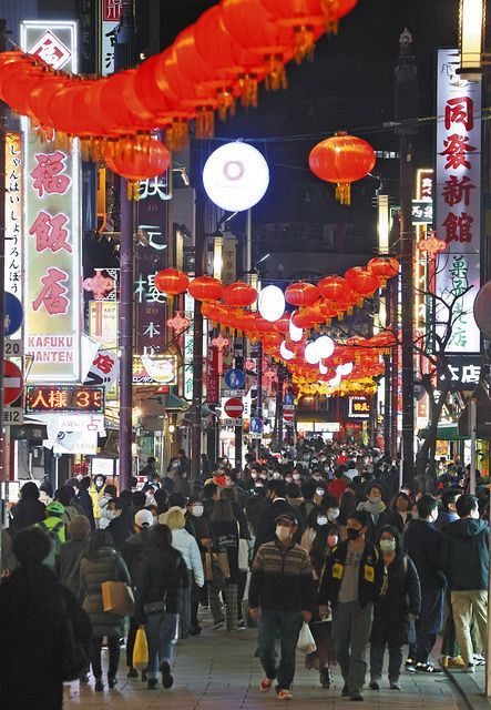 コロナ禍の 春節 様変わり 横浜中華街が奮闘 巨大ランタンもお目見え 東京新聞 Tokyo Web