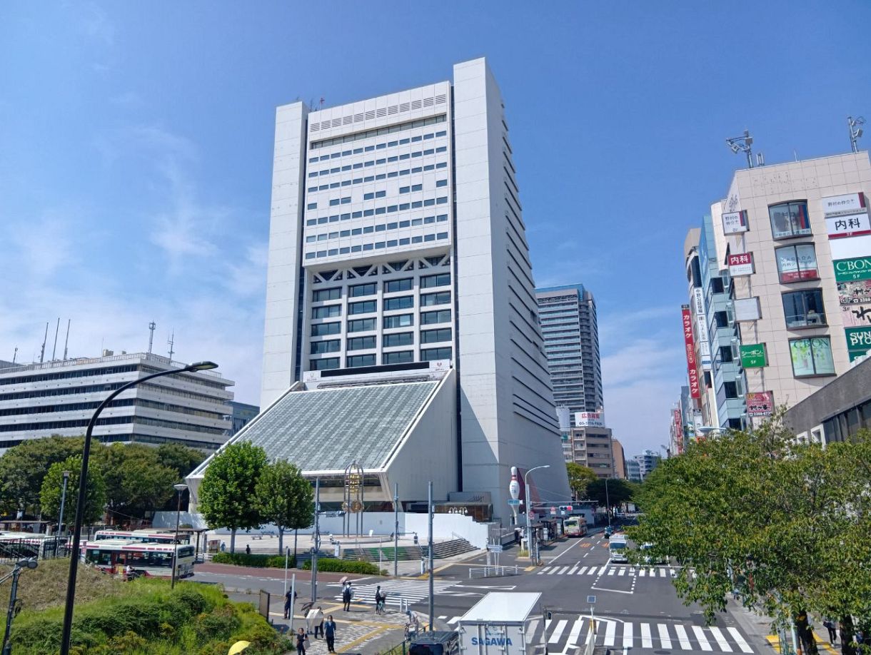 再開発が白紙となった「中野サンプラザ」、1階エントランスの暫定利用