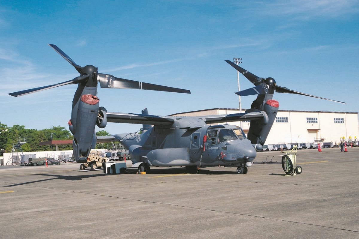 横田基地に配備された米空軍の輸送機CV22オスプレイ（資料写真）