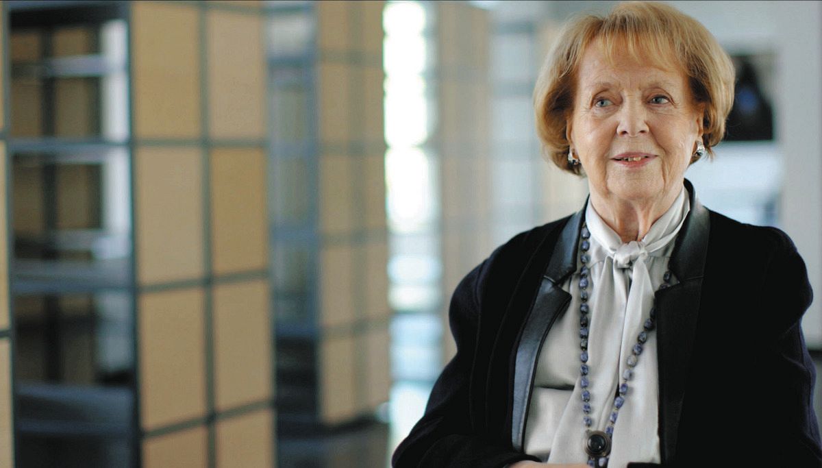 女性が仕事や家事を1日でも休めば社会が回らない…歴史的出来事を描いた