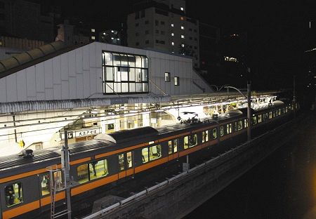 さらばオレンジ色の各停 中央 総武線 真夜中の 大転換 3 14ダイヤ改正 東京新聞 Tokyo Web