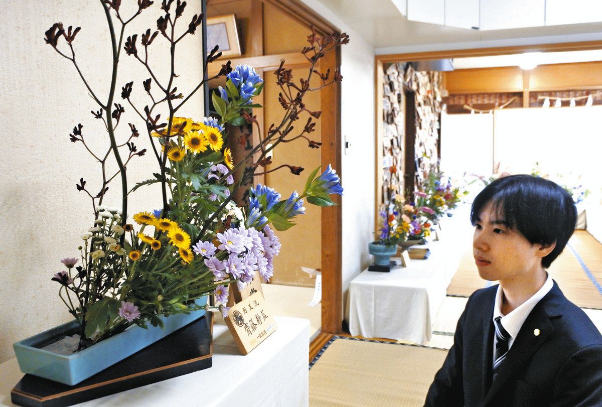 秋を魅せる 生け花70点 東久留米で創美流審査会 東京新聞賞は東村山の 秋を魅せる 生け花70点 東久留米で創美流審査会 東京新聞賞は東村山の