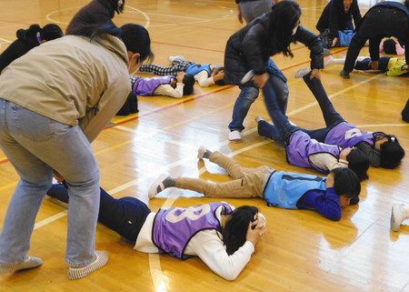 助けて 大声上げ逃げよう 柿生小で スポーツ防犯教室 東京新聞 Tokyo Web