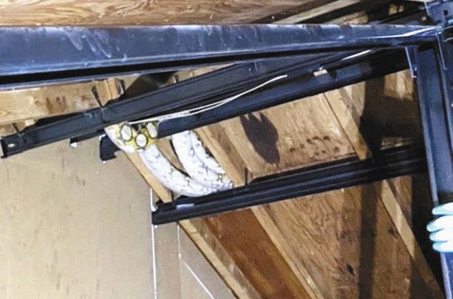 アミメニシキヘビ16日ぶり捕獲 飼われていたアパートの屋根裏で 東京新聞 Tokyo Web アミメニシキヘビ16日ぶり捕獲 飼われていたアパートの屋根裏で 東京新聞 Tokyo Web