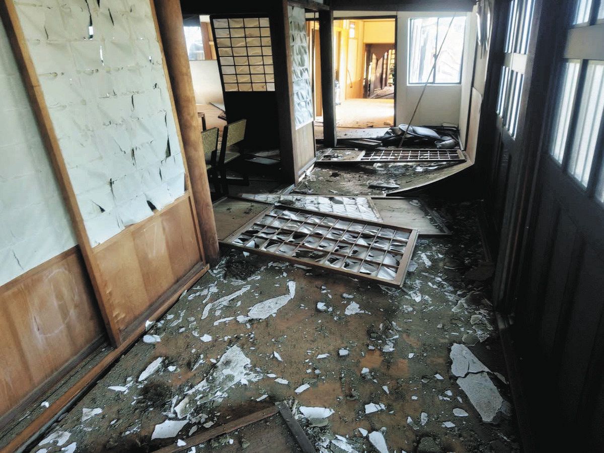 かつて珠洲原発反対派の拠点となった円龍寺も、地震で大きな被害を受けた＝石川県珠洲市で（塚本さん提供）