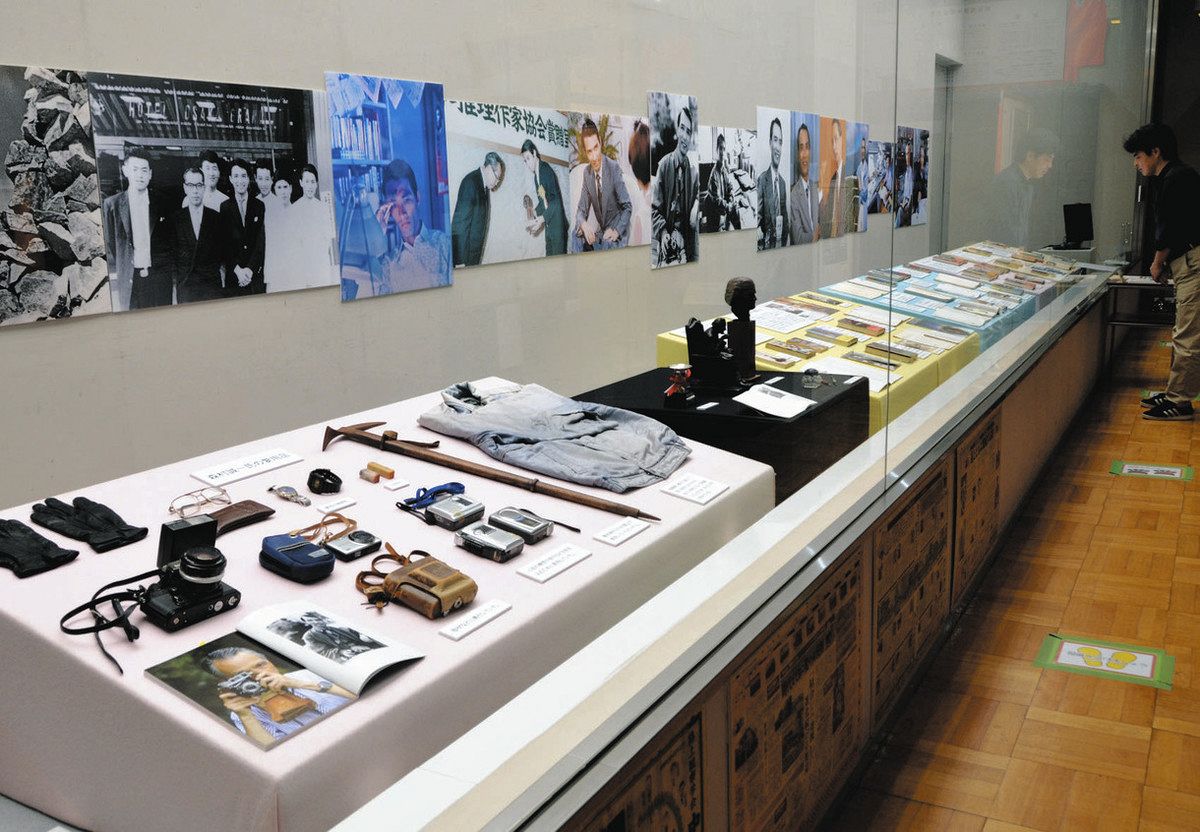 森村誠一さん愛用品など初公開 没後1年、市立熊谷図書館で追悼展
