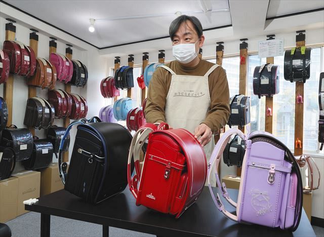 毒舌店主 が考えるラン活とは 体に負担をかけないランドセルで楽しく学校に通えるように 東京新聞 Tokyo Web