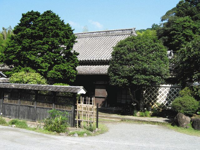 コンサートが行われる旧依田邸＝松崎町で 