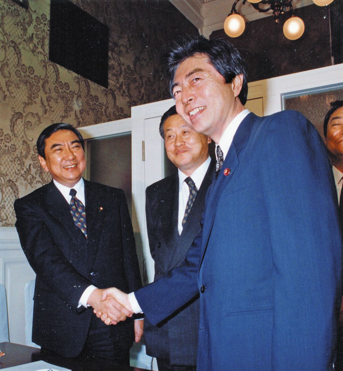 北*ー様 政治の成立 裏金を撲滅する気概なし…永田町を覆う「しらけムード」 改正規正法成立