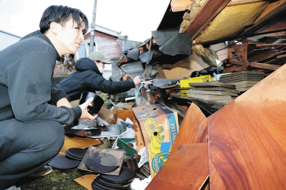 さらに強い輪島塗に」 材料も職人も失って絶望する老舗漆器店に再起を