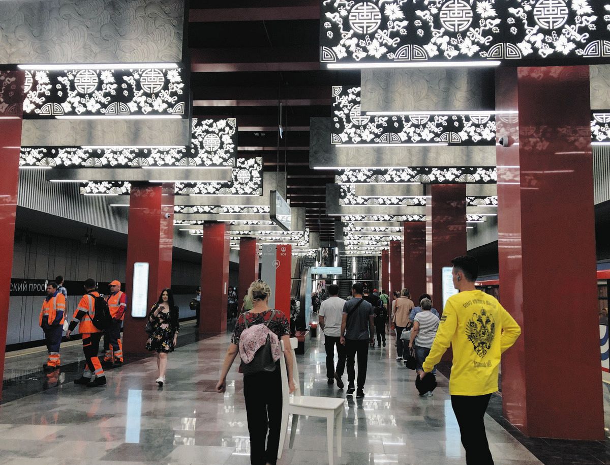 モスクワに中華風の駅も出現 プーチン政権下、地下鉄が拡張路線をひた