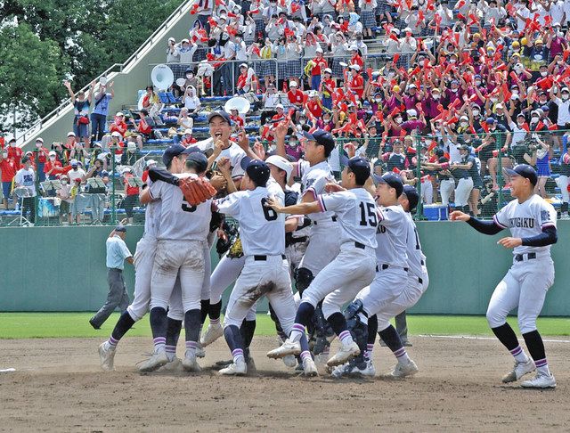 国学院栃木、37年ぶりV 終盤突き放す 2度目の甲子園へ＜高校野球・栃木