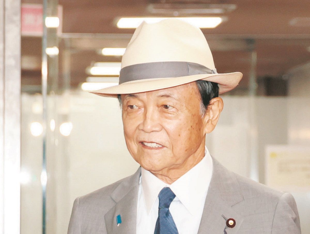 総裁選の裏で…麻生太郎氏と菅義偉氏「キングメーカーの座」争奪戦 「自民党の長老政治は終わった」の声も：東京新聞 TOKYO Web