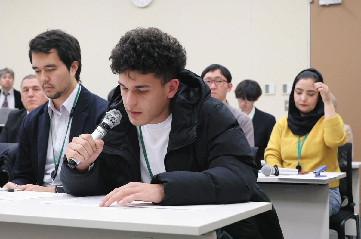 アフガニスタン 18歳が「大学に行きたい。でも勉強しながら家計を支えるのは…」 アフガンからの難民が求める支援とは：東京新聞デジタル